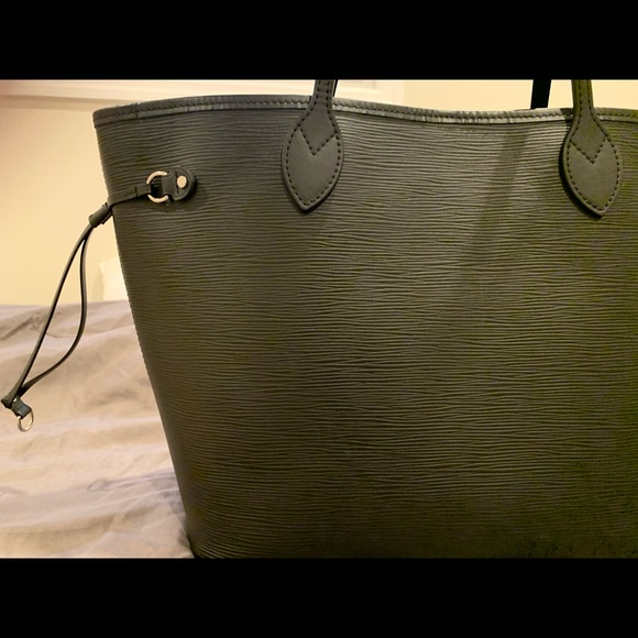 Louis Vuitton Neverfull MM Black Leather Tote - Picture 2 of 16